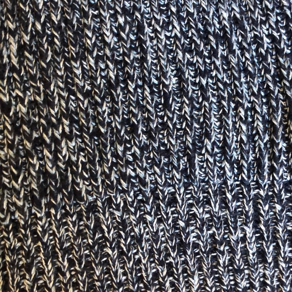 Sweater - Picture 3 of 3